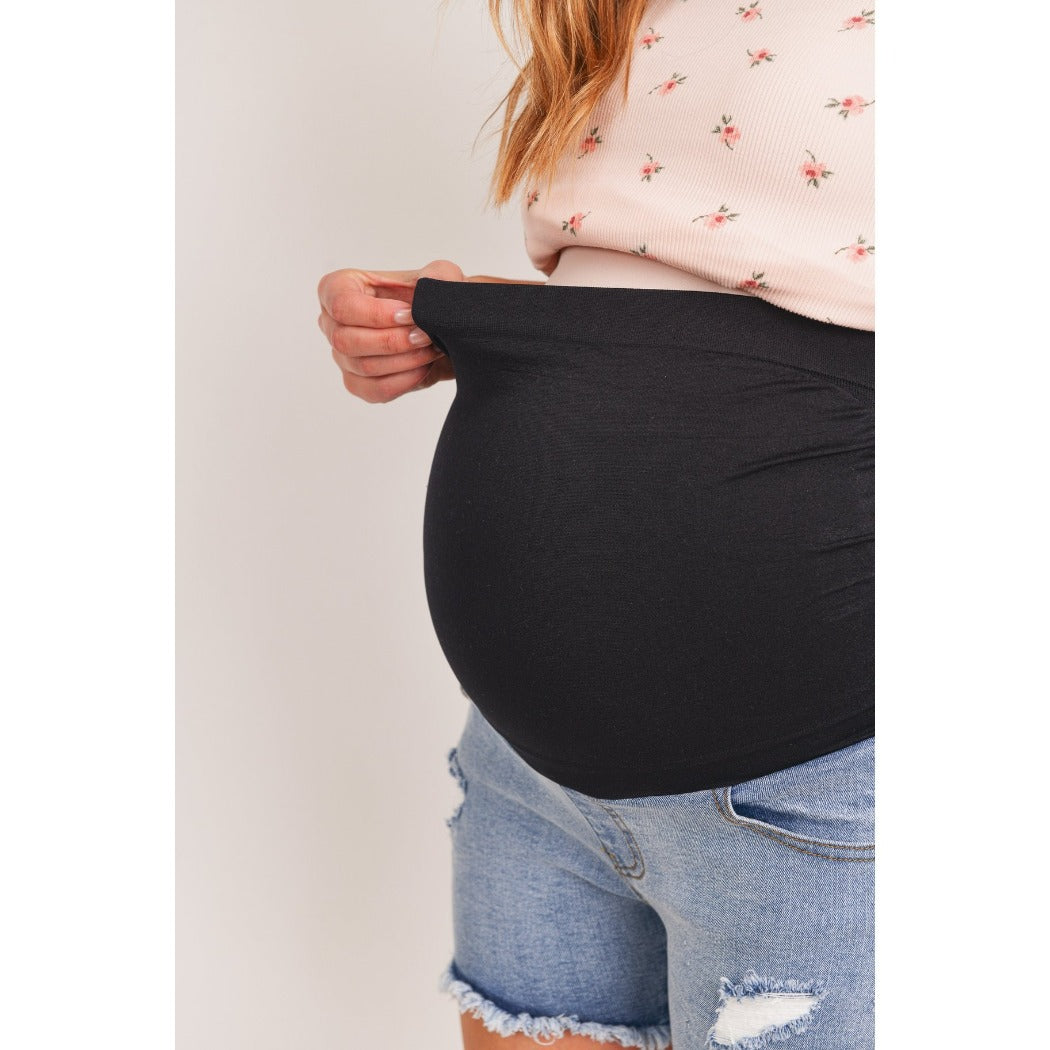 Stretchy, full-length maternity panel on distressed denim shorts.